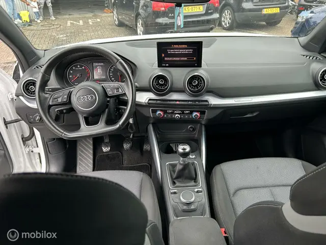 Audi Q2 1.0 TFSI Sport 2017 Benzine 24