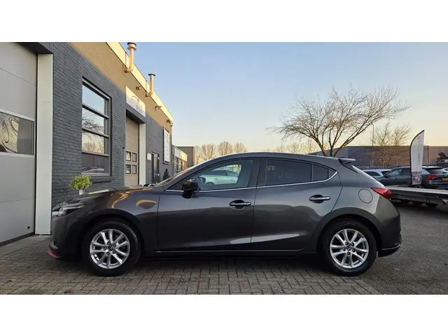 Mazda 3 2.0 SkyActiv-G Exclusive-Line 2018 Benzine 2