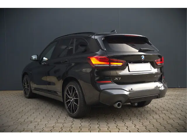 BMW X1 xDrive25e Executive M Sport 2020 Hybride Benzine 7
