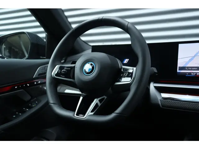 BMW i5 eDrive40 2025 Elektrisch 33