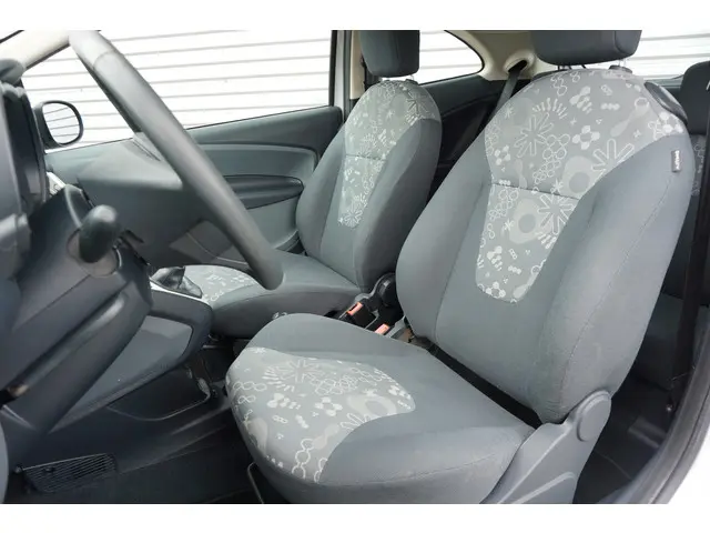 Ford Ka 1.2 Cool & Sound start/stop 2012 Benzine 9