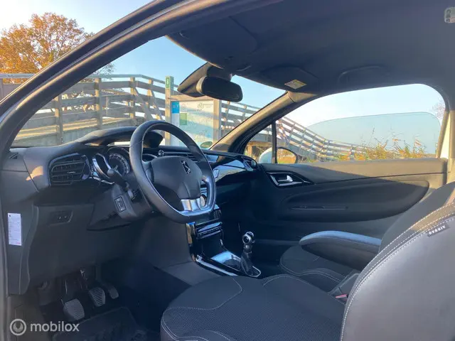 Citroën DS3 1.2 PureTech So Chic 2015 Benzine 13