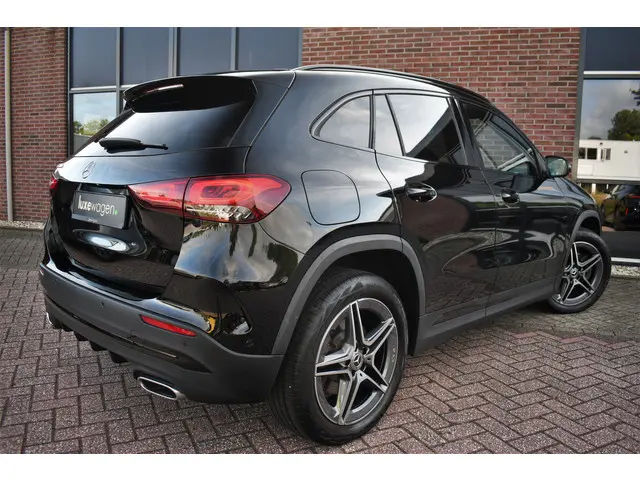 Mercedes-Benz GLA 250 e AMG 2021 Hybride Benzine 75