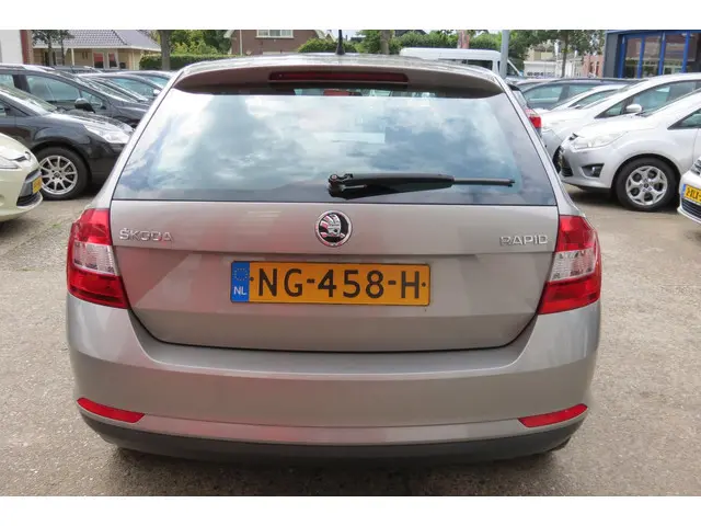 Škoda Rapid Spaceback 1.2 TSI Greentech 2015 Benzine 15