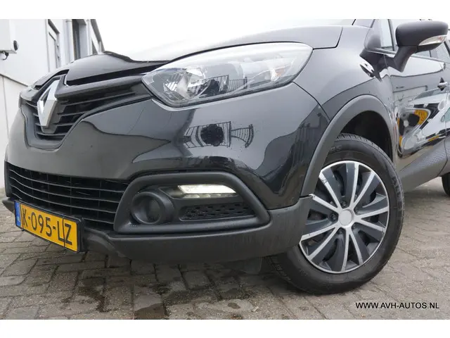 Renault Captur 0.9 TCe Authentique 2017 Benzine 12