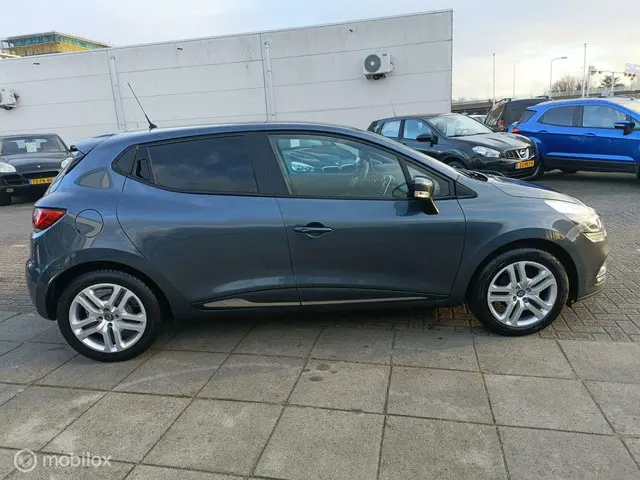Renault Clio 0.9 TCe Zen Nav/CC/AC/PDC/NLAuto 2017 Benzine 6
