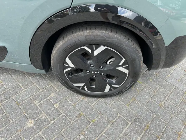 Kia Niro EV DynamicLine 64.8 kWh 2024 Elektrisch 9