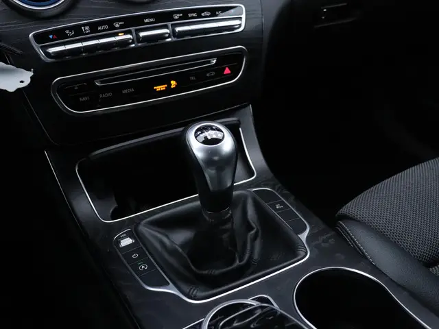 Mercedes-Benz C-Klasse 160 Prestige 2015 Benzine 24