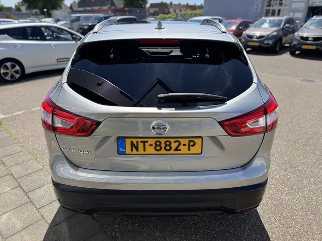 Nissan QASHQAI 1.2 N-Connecta 2017 Benzine 4