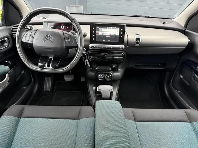 Citroën C4 Cactus 1.2 e-VTi Shine 2015 Benzine 6