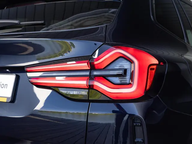 BMW iX3 High Executive 80 kWh 2022 Elektrisch 19