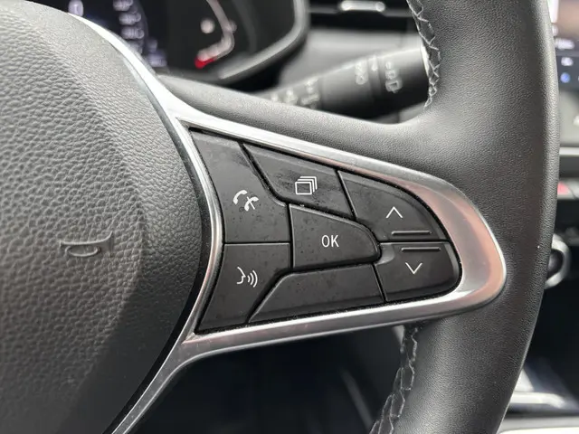 Renault Clio 1.0 TCe Intens 2021 Benzine 16