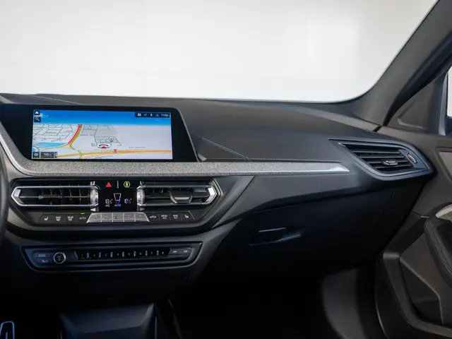 BMW 1 Serie 116i 2021 Benzine 11