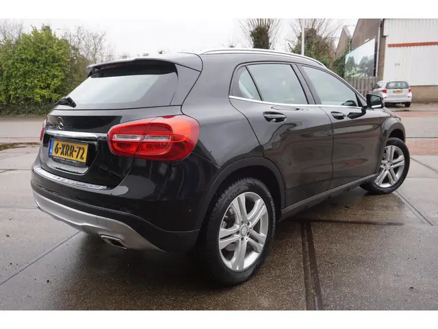 Mercedes-Benz GLA 200 Ambition 2014 Benzine 2