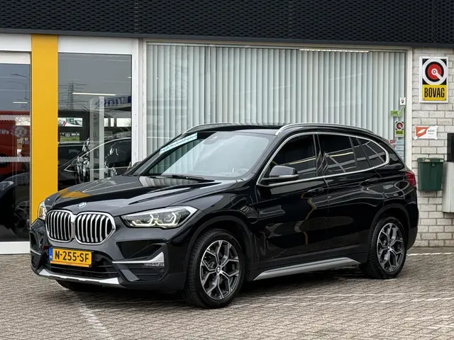 BMW X1 xDrive25e High Executive 2021 Hybride Benzine 5