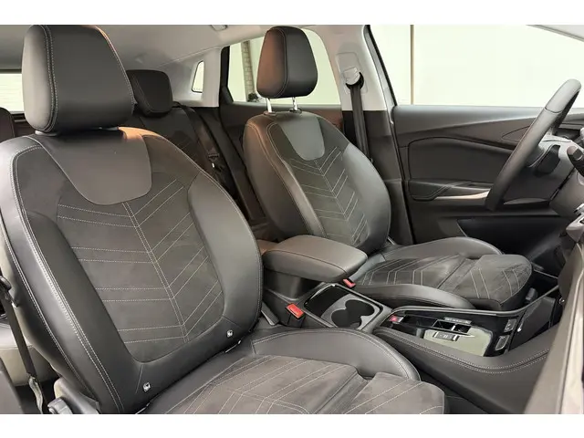 Opel Grandland 1.2 Turbo Ultimate 2024 Benzine 17