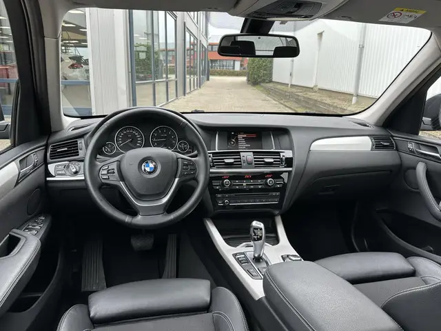 BMW X3 xDrive20i High Executive 2014 Benzine 3