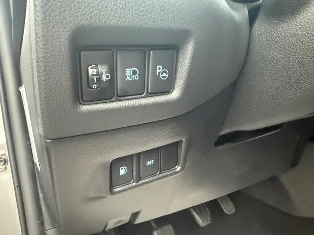 Toyota C-HR 1.2 Executive, Navigatie, Leer, 2016 Benzine 11