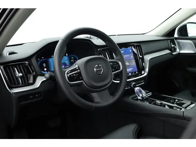 Volvo V60 T8 Recharge Ultra Dark 2025 Hybride Benzine 6