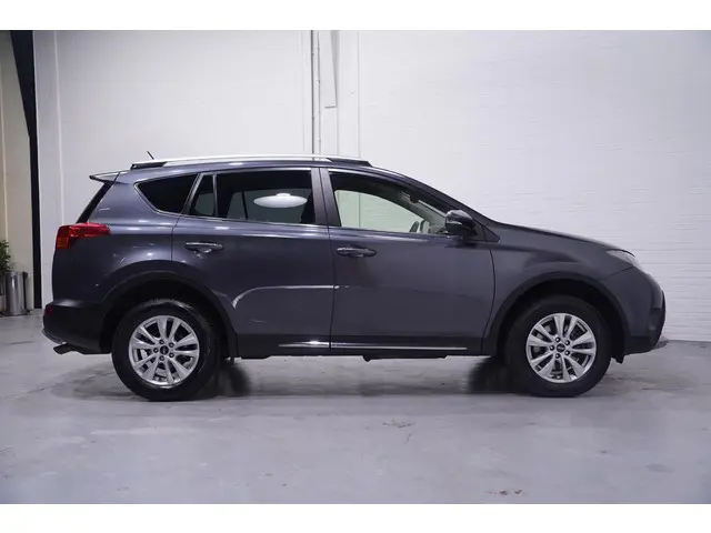 Toyota RAV4 2.2 D 150PK Edition 2015 Diesel 6