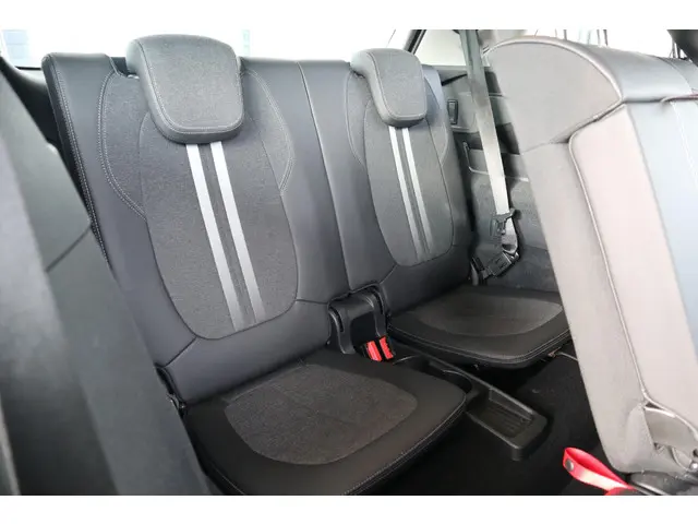 BMW 2 Serie Gran Tourer 216i 2021 Benzine 9