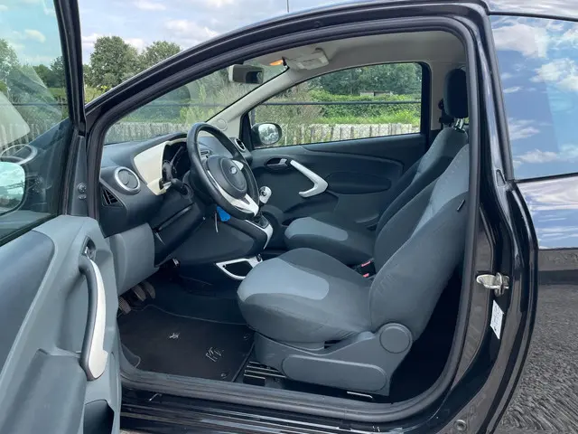 Ford Ka 1.2 Titanium X Airco, 15 inch, NAP! 2012 Benzine 7
