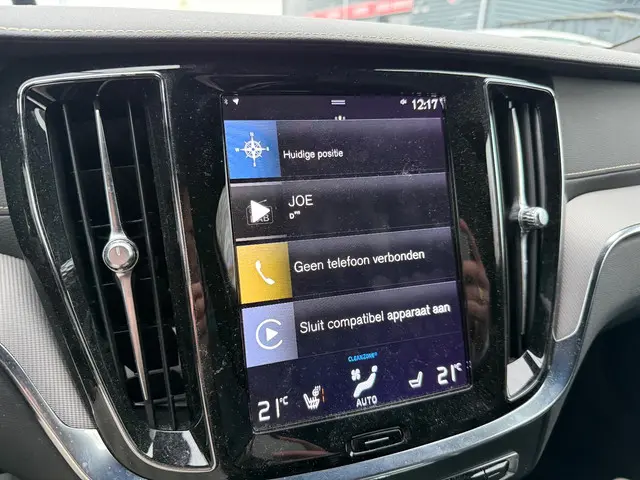 Volvo V60 2.0 B4 R-Design 2021 Benzine 4