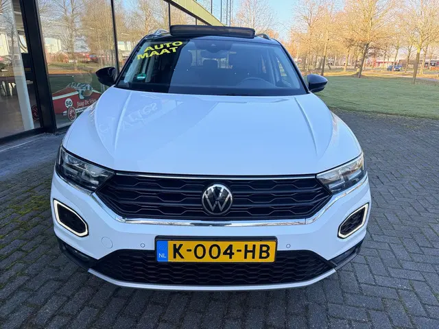 Volkswagen T-Roc 1.5 TSI Style Business 2021 Benzine 17