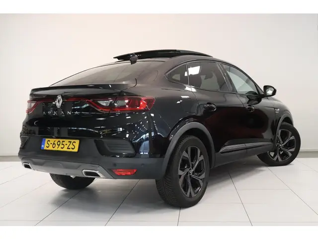 Renault Arkana 1.3 mild hybrid 160 R.S. line 2023 Benzine 2