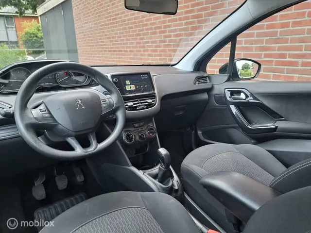 Peugeot 208 1.5 BlueHDi Blue Lease NAVI/TRKHK 2019 Diesel 14