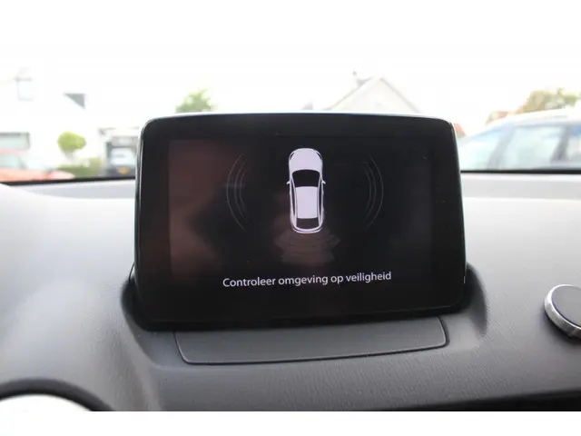 Mazda 2 1.5 Skyact-G Luxury 2021 Benzine 17