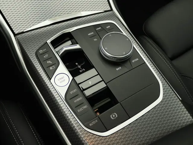 BMW 3 Serie Touring 330e 2024 Hybride Benzine 11