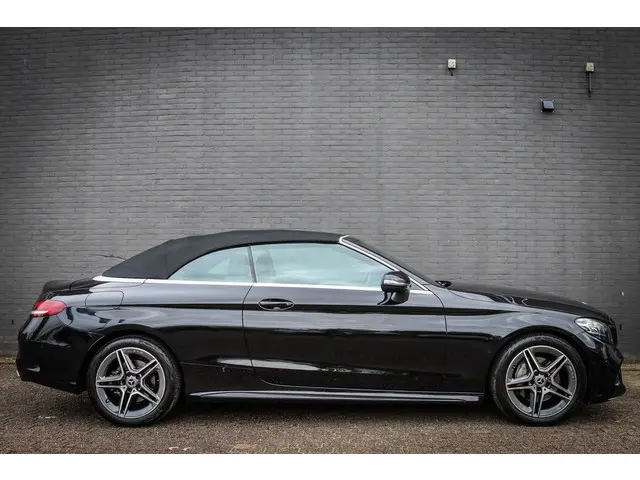 Mercedes-Benz C-Klasse Cabrio 180 AMG Line 2023 Benzine 3