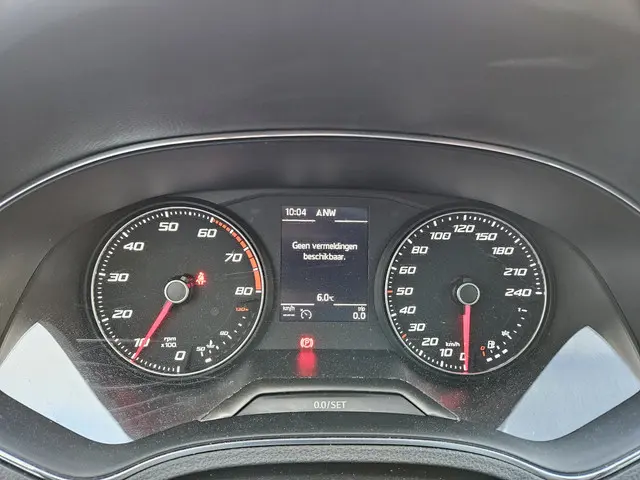 SEAT Arona 1.0 TSI Style Business Intense 2018 Benzine 33