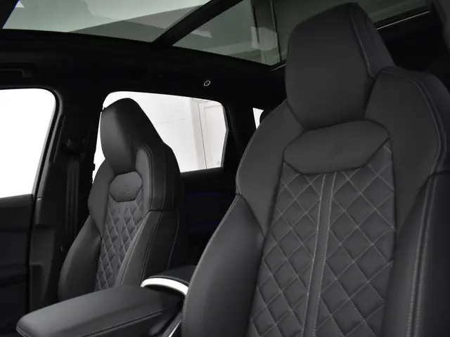 Audi Q7 Pro Line S 55 TFSI e 394 PK 2025 Hybride Benzine 4