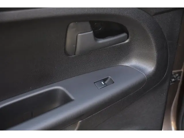 Kia Venga 1.6 CVVT automaat 2016 Benzine 35