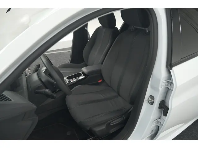 Peugeot 208 PureTech 100 Allure 2024 Benzine 26