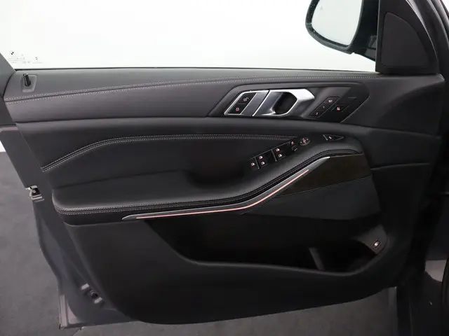 BMW X5 xDrive45e High Executive 2023 Hybride Benzine 22