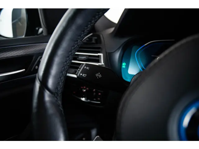 BMW X3 xDrive30e High Executive 2021 Hybride Benzine 31