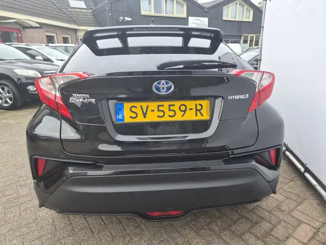 Toyota C-HR 1.8 Hybrid Dynamic 2018 Hybride Benzine 28
