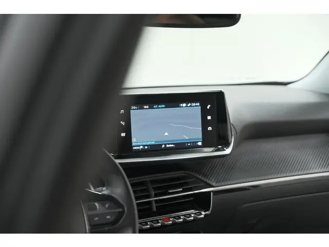 Peugeot 2008 PureTech 130 EAT8 Allure 2022 Benzine 49