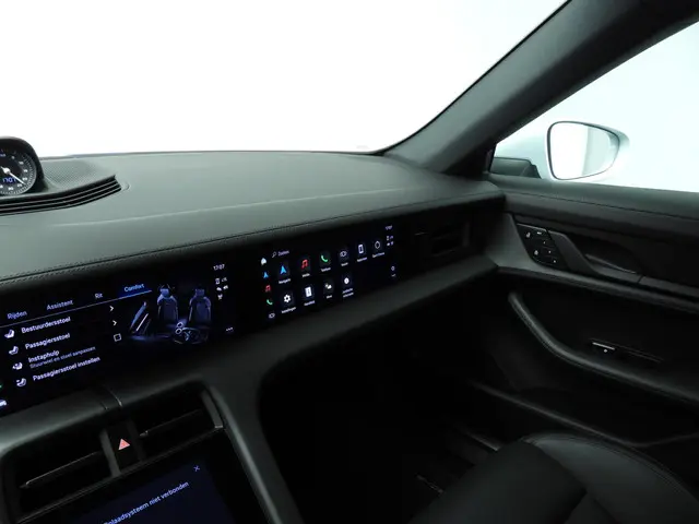 Porsche Taycan Cross Turismo 4S 93 kWh 2022 Elektrisch 39