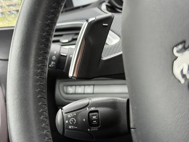 Peugeot 2008 1.2 PureTech Blue Lion 2016 Benzine 17