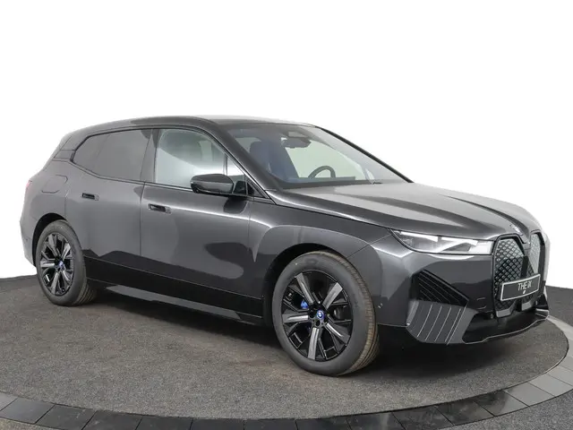 BMW iX xDrive40 2025 Elektrisch 12