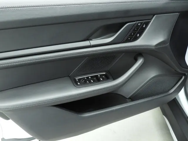 Porsche Taycan Cross Turismo 4S 93 kWh 2022 Elektrisch 20