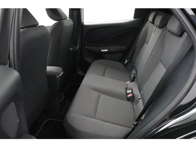 Lexus LBX 2WD 2024 Hybride Benzine 17