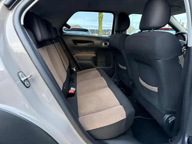 Citroën C4 Cactus 1.2 PureTech Shine 2015 Benzine 10