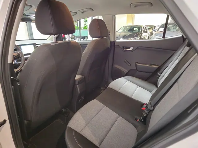 Kia Stonic 1.0 T-GDi DynamicLine 2019 Benzine 17