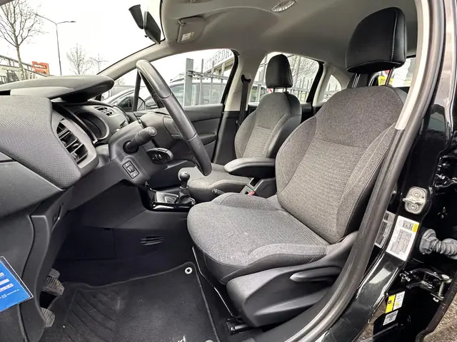 Citroën C3 1.2 PureTech Collection 2015 Benzine 6