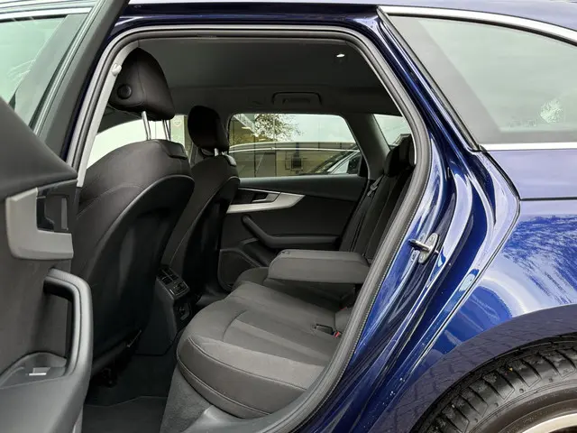 Audi A4 Avant 40 TFSI Advanced Edition 2022 Benzine 6